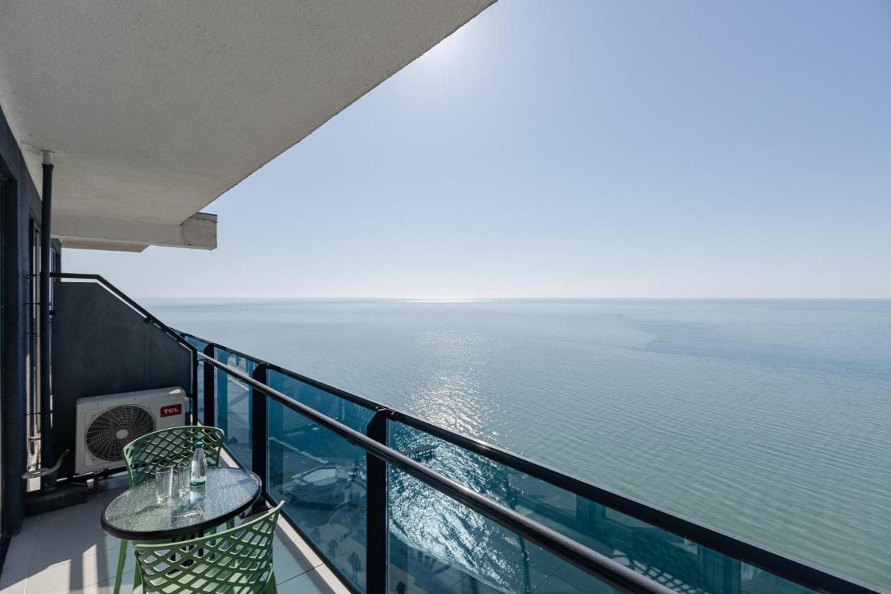 The Spot Apartments - Orbi Beach Tower Batumi Exterior foto